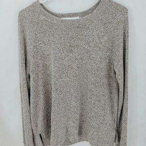 gray long sleeve thermal